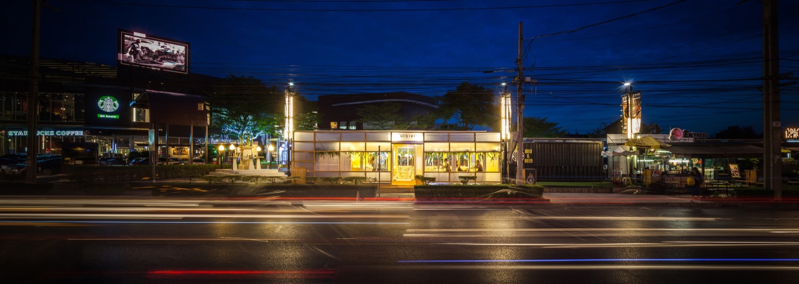 NiGiRi Sushi and Restaurant  Junsekino Architect And Design